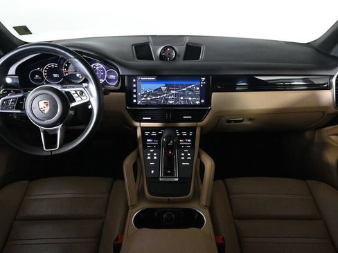 Certified 2023 Porsche Cayenne AWD/4WD image 11