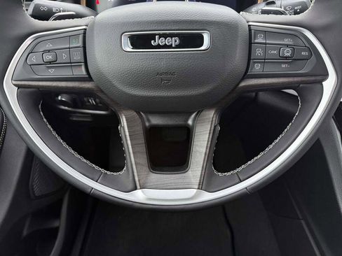 New 2026 Jeep Grand Cherokee Altitude image 26