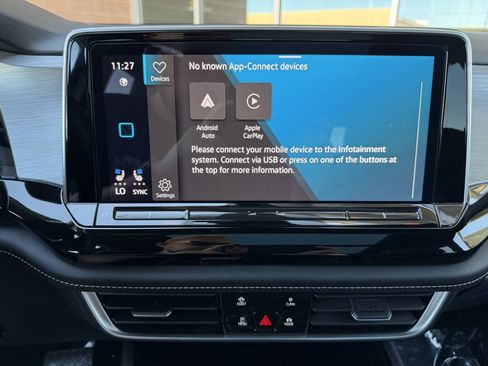 Used 2024 Volkswagen Atlas Cross Sport SE w/ Panoramic Sunroof Package FWD image 20