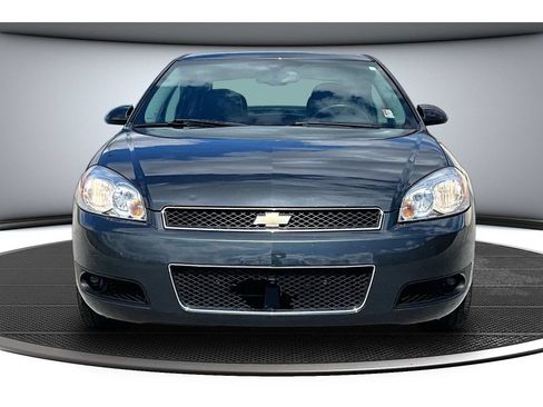 Used 2013 Chevrolet Impala LTZ FWD image 4