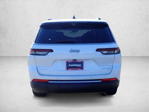 New 2026 Jeep Grand Cherokee L Limited w/ Luxury Tech Group II image 3