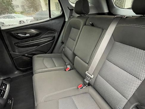 Used 2024 GMC Terrain SLE image 23