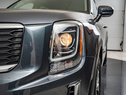 Used 2022 Kia Telluride EX w/ Towing Package AWD/4WD image 13