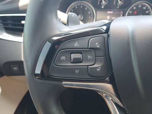 Used 2023 Buick Enclave Essence w/ Sport Touring Edition FWD image 17