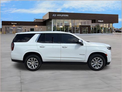 Used 2023 Chevrolet Tahoe Premier AWD/4WD image 8