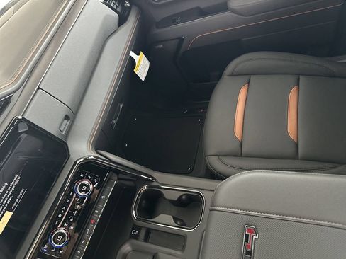 New 2026 GMC Sierra 2500 AT4 w/ AT4 Premium Plus Package AWD/4WD image 25