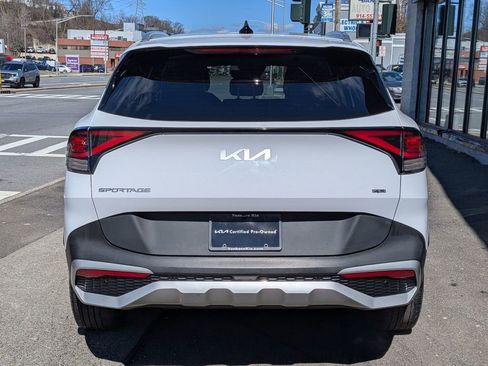 Used 2024 Kia Sportage EX image 7