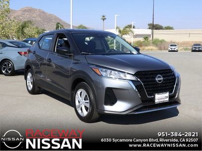 New 2025 Nissan Kicks S