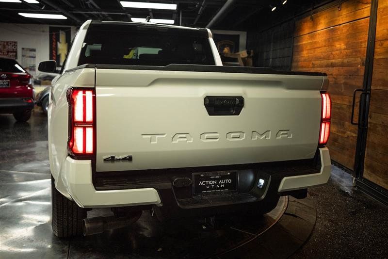 Used 2026 Toyota Tacoma SR5 AWD/4WD image 6