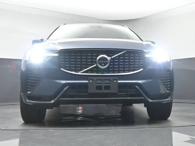 Used 2024 Volvo XC60 T8 Plus w/ Protection Package Premier AWD/4WD image 11