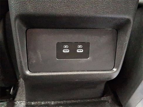 Used 2024 Nissan Rogue SV image 14