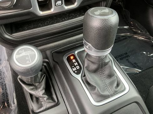 Certified 2023 Jeep Wrangler Unlimited Sport AWD/4WD image 24