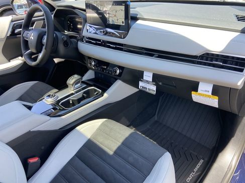 New 2026 Mitsubishi Outlander SE FWD image 26