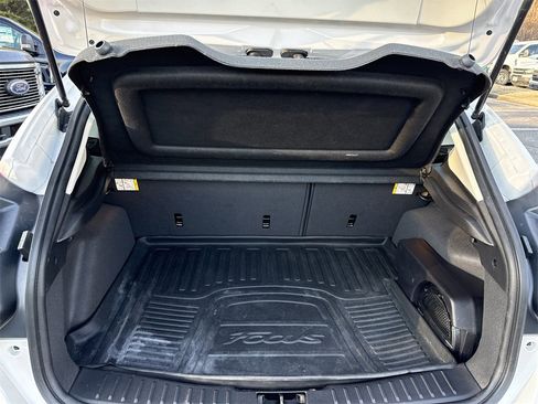 Used 2014 Ford Focus Titanium image 19