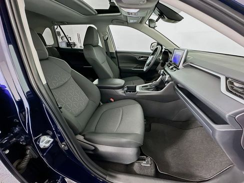 Certified 2025 Toyota RAV4 XLE w/ Convenience Package FWD image 29