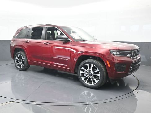 Used 2023 Jeep Grand Cherokee Overland w/ Luxury Tech Group IV image 8