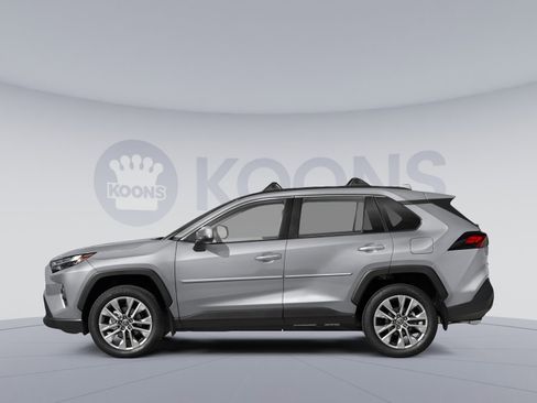 Used 2024 Toyota RAV4 XLE w/ Weather Package AWD/4WD image 4