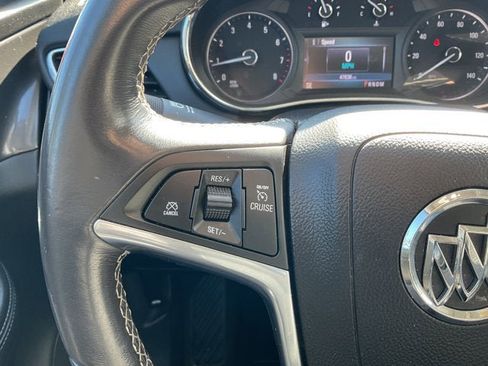 Used 2022 Buick Encore Preferred w/ Safety Package image 17