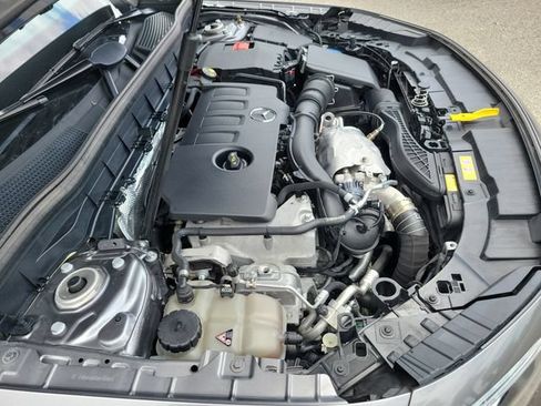 Used 2023 Mercedes-Benz GLB 250 4MATIC w/ Premium Package image 34