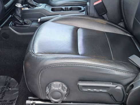 Used 2023 Jeep Gladiator Sport image 30