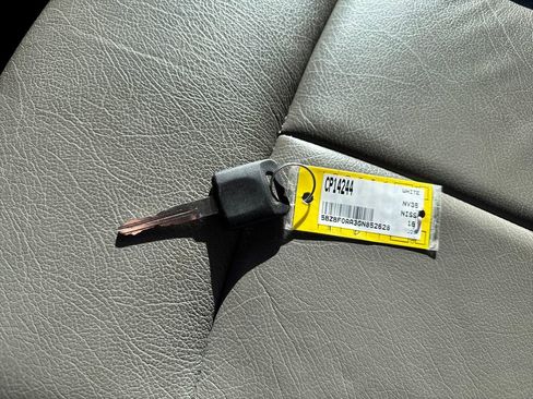 Used 2016 Nissan NV 3500 S image 26