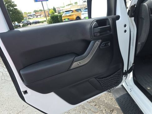 Used 2013 Jeep Wrangler Unlimited Sport AWD/4WD image 11