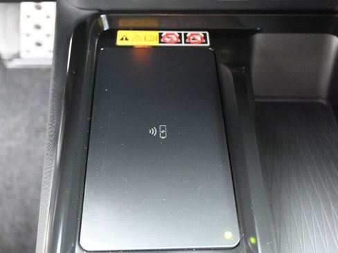 Certified 2025 Toyota Camry SE image 23