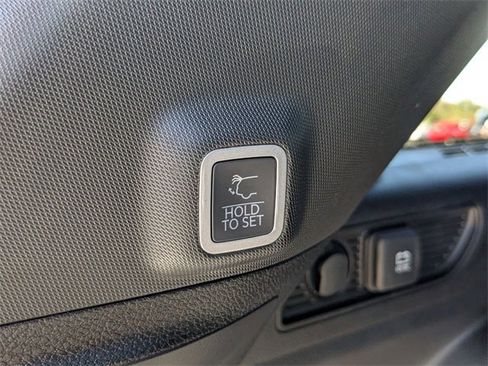 New 2025 Jeep Grand Cherokee Limited image 31