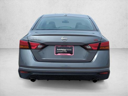 Used 2024 Nissan Altima 2.5 SR FWD image 8