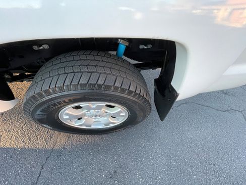 Used 2009 Toyota Tacoma PreRunner image 13