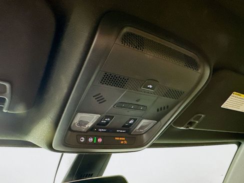 Used 2022 Cadillac XT5 Premium Luxury image 32