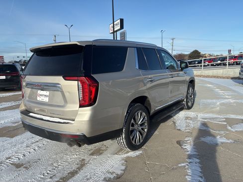 Used 2021 GMC Yukon Denali image 7