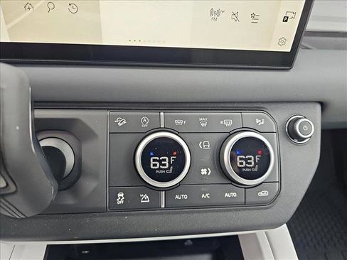 New 2025 Land Rover Defender 110 S image 22