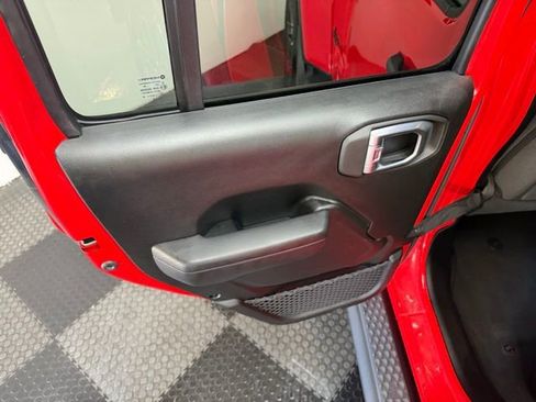 Used 2024 Jeep Gladiator Sport image 35