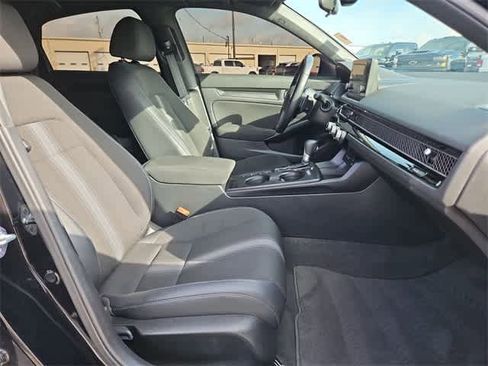 Used 2023 Honda Civic Sport image 22