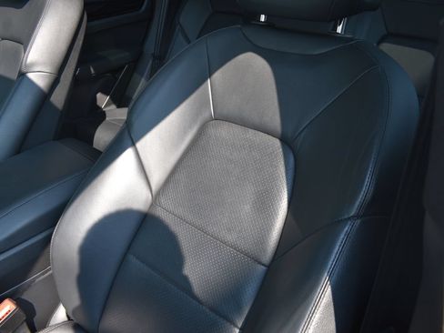 Used 2020 Porsche Cayenne AWD/4WD image 10