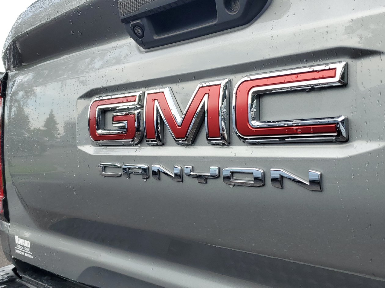 Used 2024 GMC Canyon AT4 w/ AT4 Premium Package AWD/4WD image 6