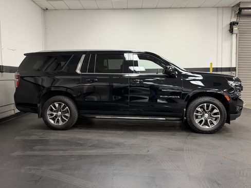 Used 2023 Chevrolet Suburban LS image 5