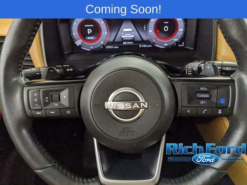 Used 2022 Nissan Rogue Platinum w/ Head-Up Display Package AWD/4WD image 11