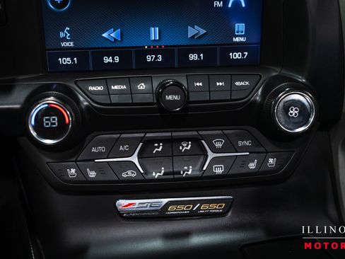 Used 2015 Chevrolet Corvette Z06 w/ 3LZ Preferred Equipment Group RWD image 25