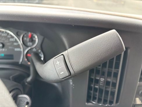 New 2026 Chevrolet Express 2500 RWD image 25