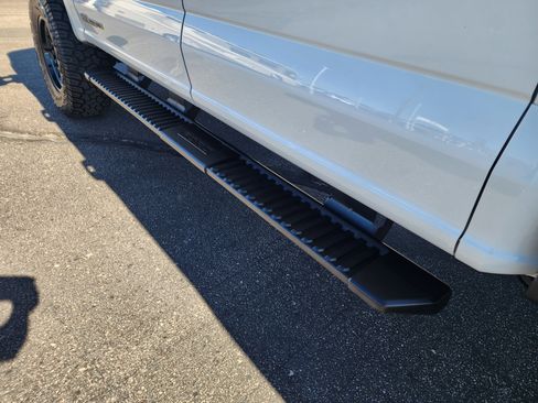 Used 2025 Ford F250 XLT image 9