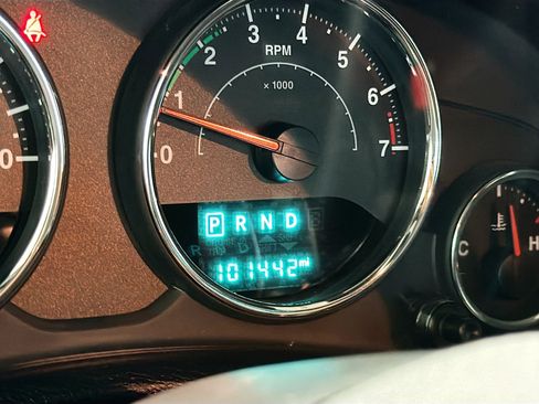 Used 2018 Jeep Wrangler Unlimited Sport w/ Connectivity Group image 8