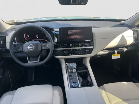 New 2026 Nissan Pathfinder SL image 13