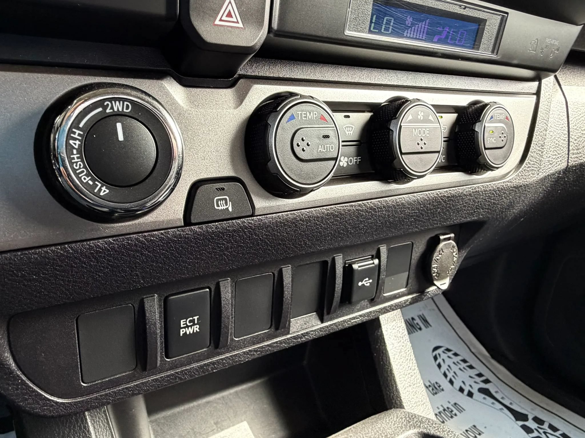 Used 2021 Toyota Tacoma SR AWD/4WD image 26