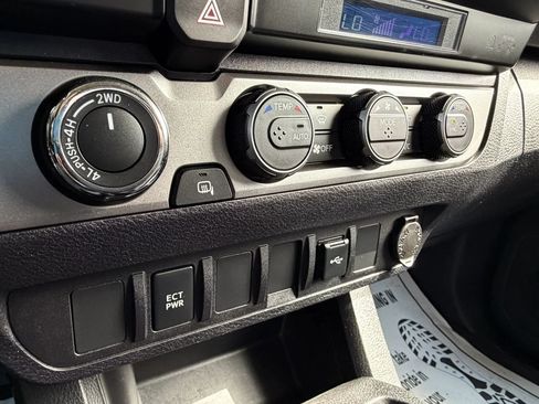 Used 2021 Toyota Tacoma SR AWD/4WD image 26