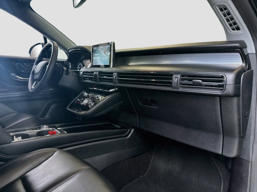 Used 2022 Lincoln Corsair FWD image 32