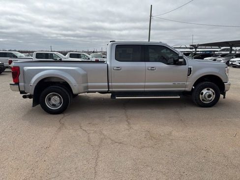 Used 2022 Ford F350 Lariat w/ Lariat Ultimate Package image 9