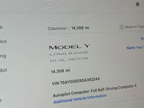 Used 2025 Tesla Model Y Long Range AWD/4WD image 18