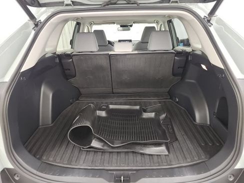 Used 2019 Toyota RAV4 XLE Premium w/ Cold Weather Package AWD/4WD image 32